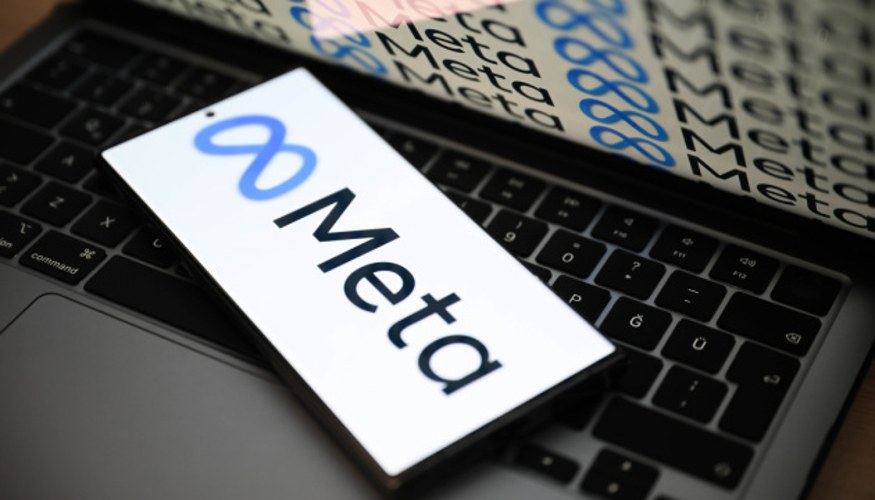 Смартфон з повідомленням батьківського контролю в Instagram від Meta