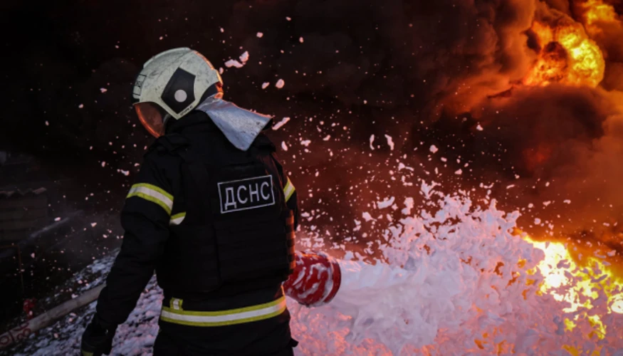 Хроніка пожежі на складі у Бучанському районі 10 вересня: від атаки до контролю ситуації