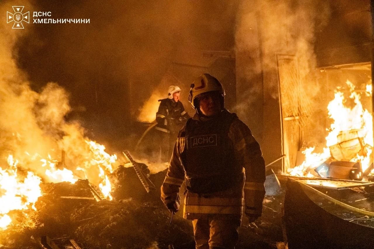 У Хмельницькому четверо рятувальників постраждали від повторної детонації на ринку
