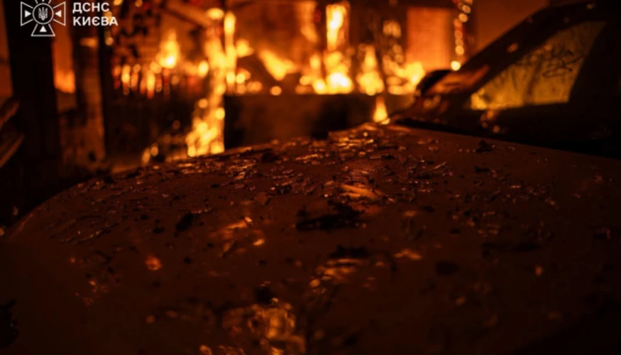 У Києві дрон вночі вбив людину і спричинив дві пожежі: що підтверджено